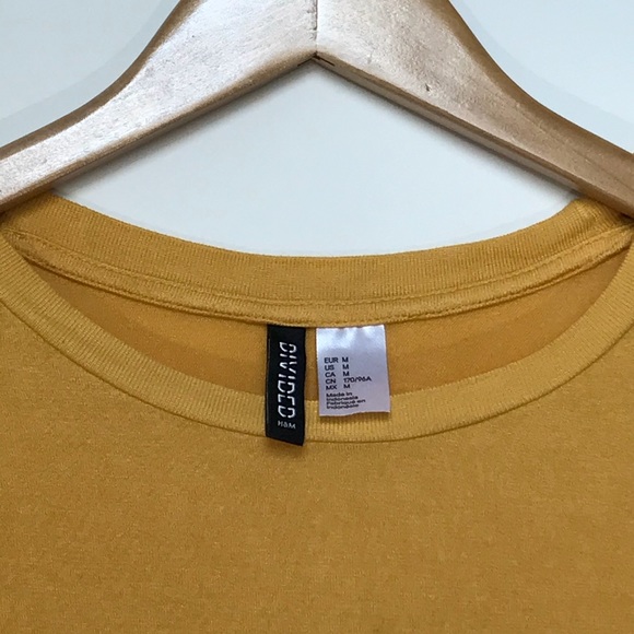 Yellow H&M Divided California 1973 Crop top (M) - Picture 3 of 3